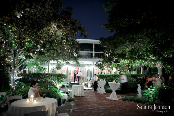 Best Courtyard Lake Lucerne - IW Phillips House Wedding Photos - Sandra Johnson (SJFoto.com)